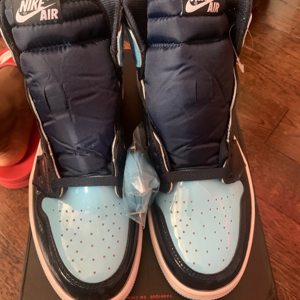 Jordan 1s Size 11 men’s Unworn And new - Picture 5 of 6